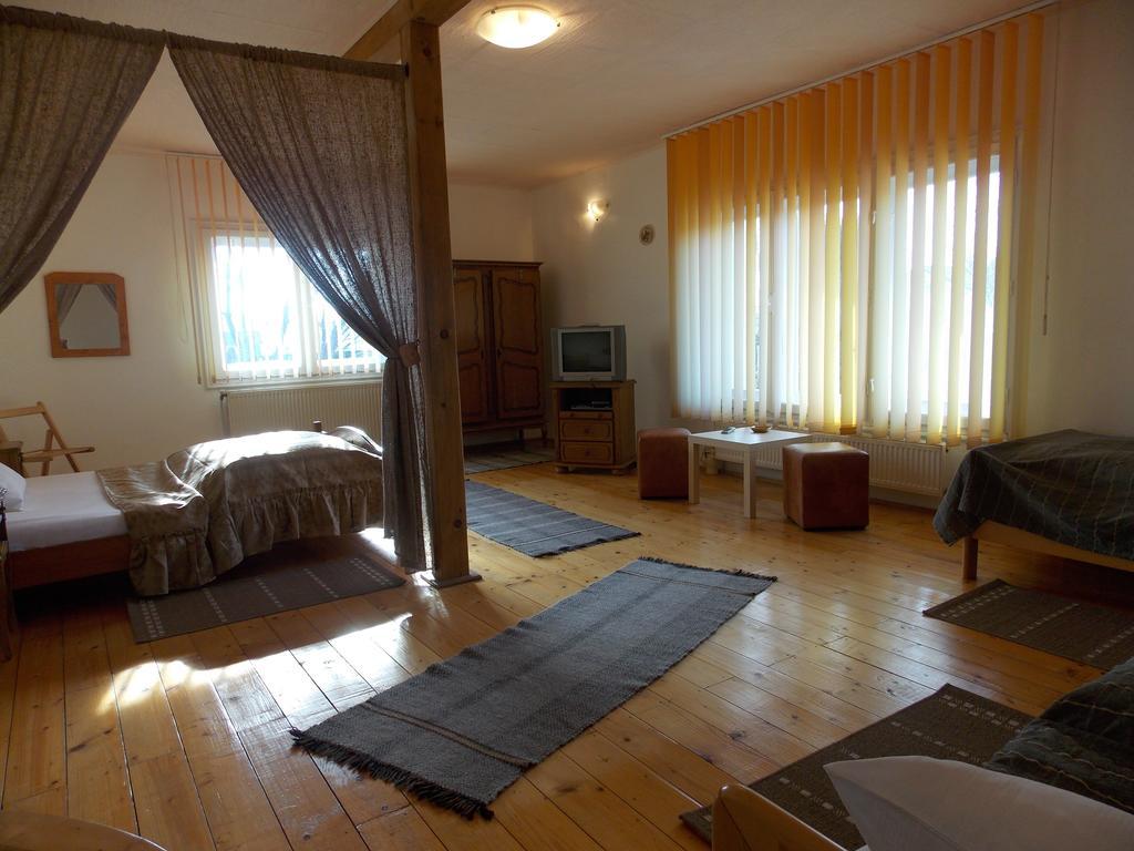 Casa Fortyogo Tîrgu Secuiesc Oda fotoğraf