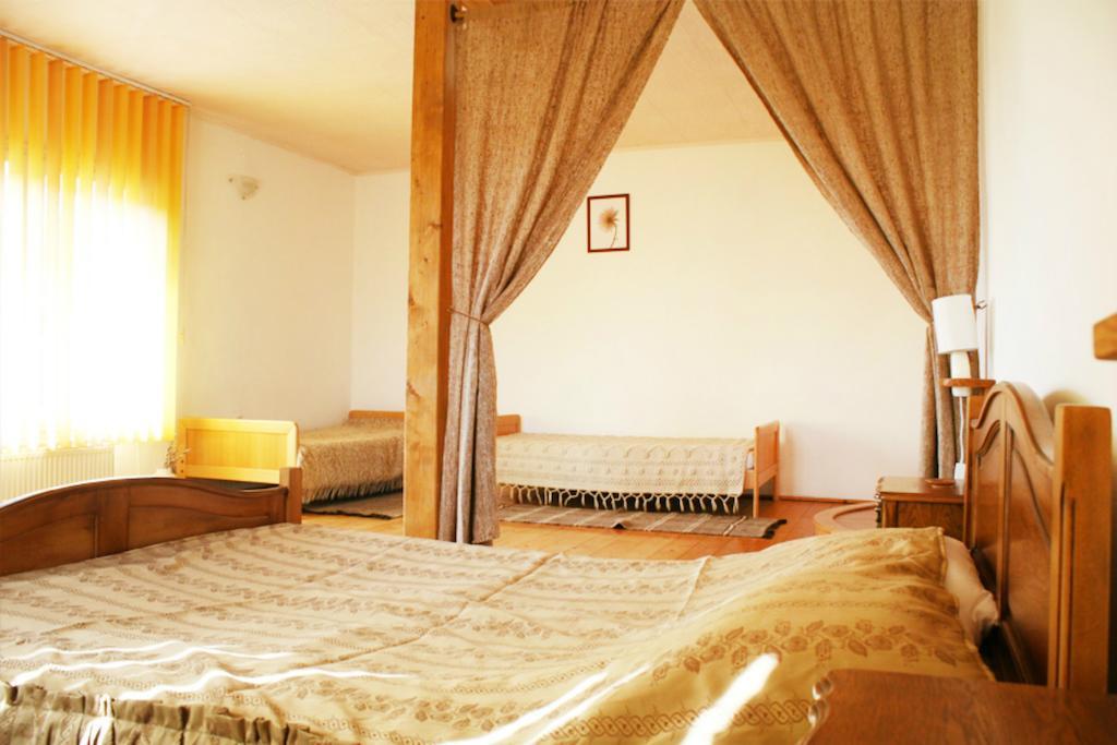 Casa Fortyogo Tîrgu Secuiesc Oda fotoğraf